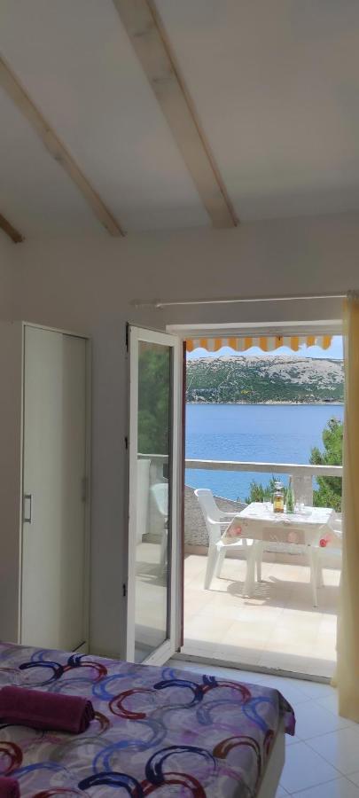 Sea Breeze Apartments With Private Beach And Boat Anchorage Stara Novalja Exteriör bild