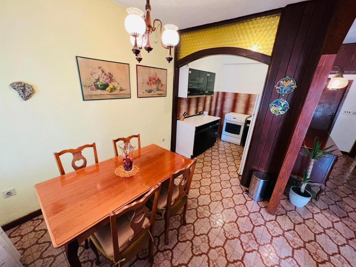 Sea Breeze Apartments With Private Beach And Boat Anchorage Stara Novalja Exteriör bild